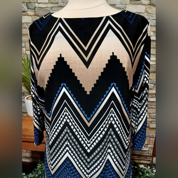 Studio One New York Stylish XL Chevron Patterned Black and Blue Dress‎ - Picture 2 of 5
